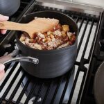 calphalon classic nonstick sauce pan with cover, 2.5 quart